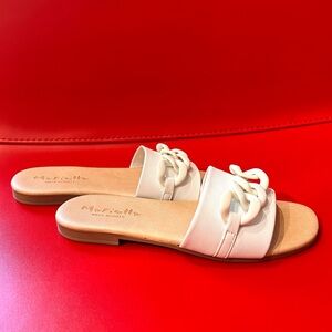 Mariella Big Chain Leather Slides